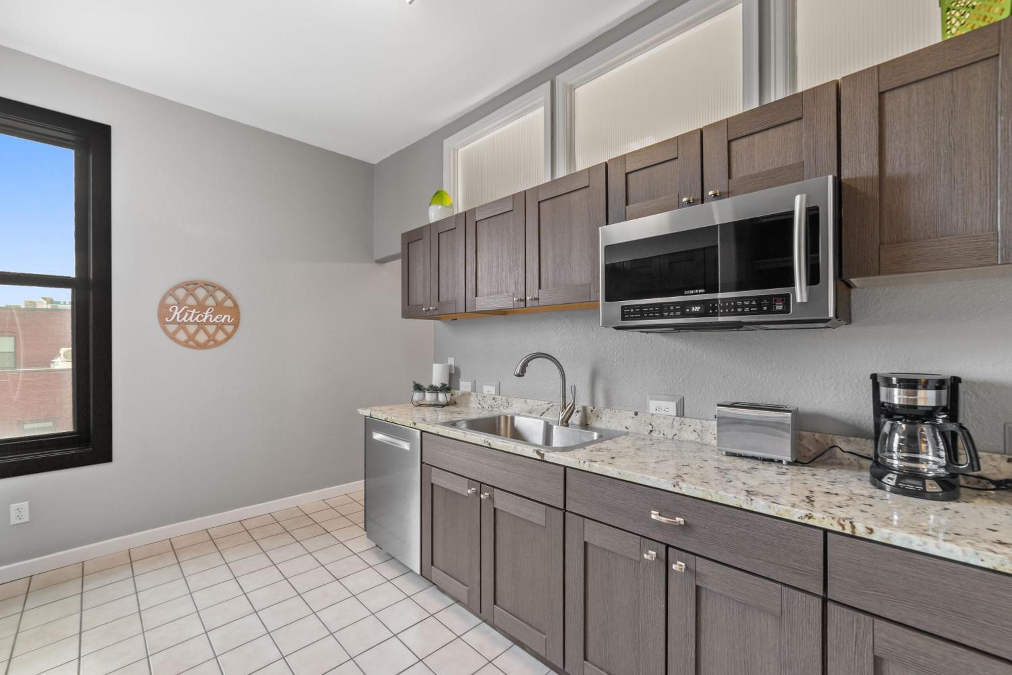 Modern Condo Inside The Historic St Regis Grand Junction Exterior photo